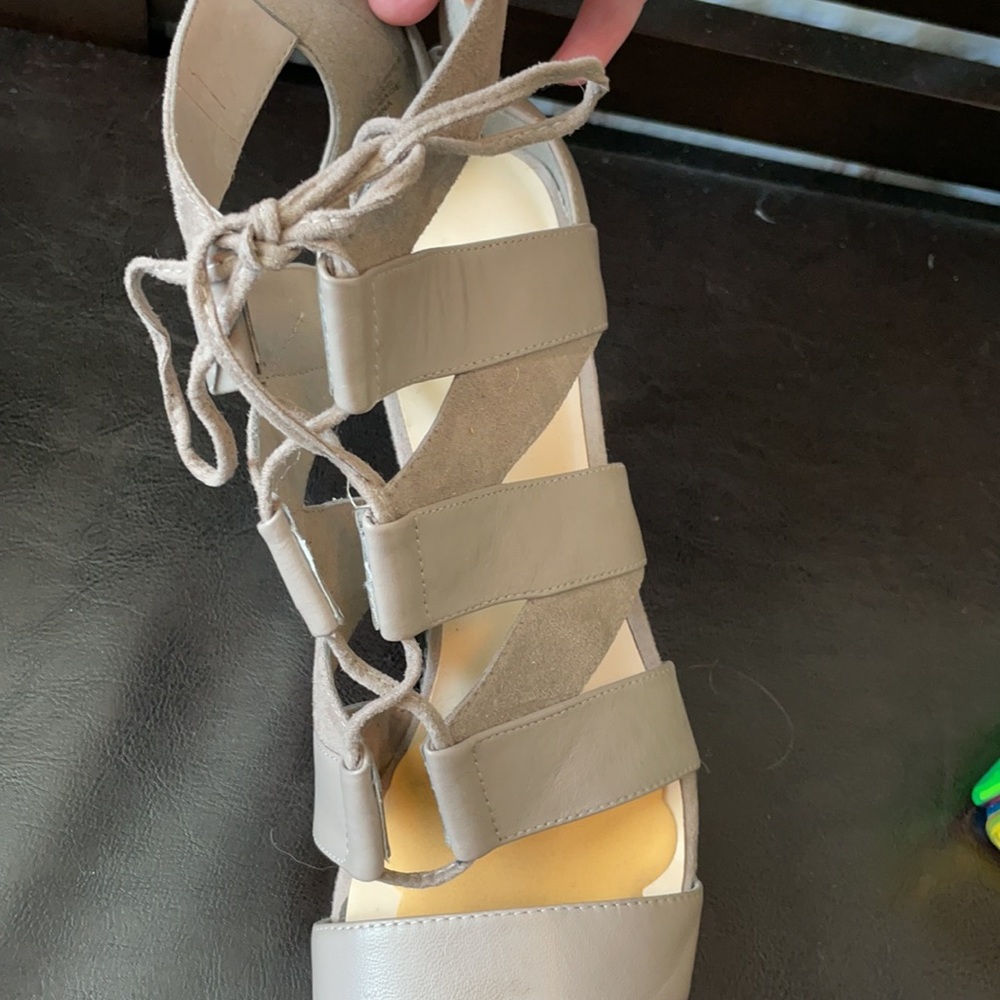 Nine West lace up heels - Picture 6 of 9